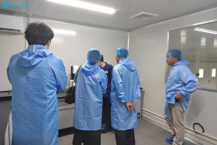 Vietnamese customers visit our company